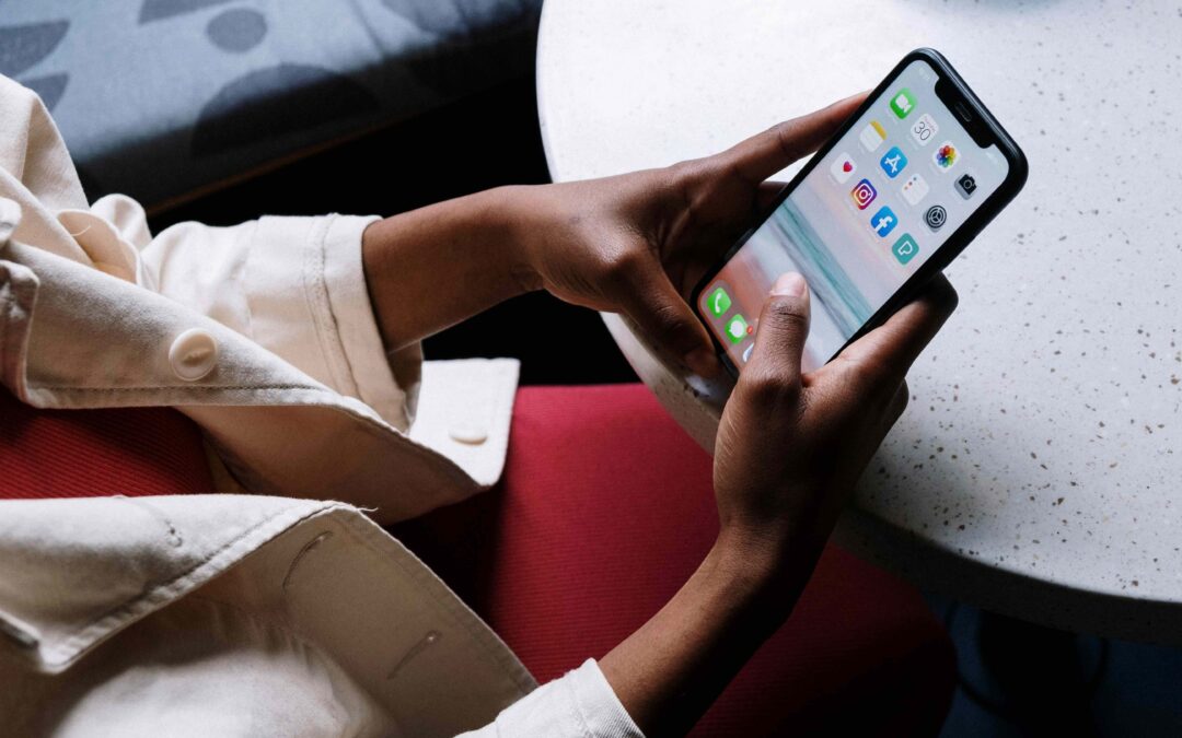 Réseaux sociaux et adolescents : des préconisations de spécialistes